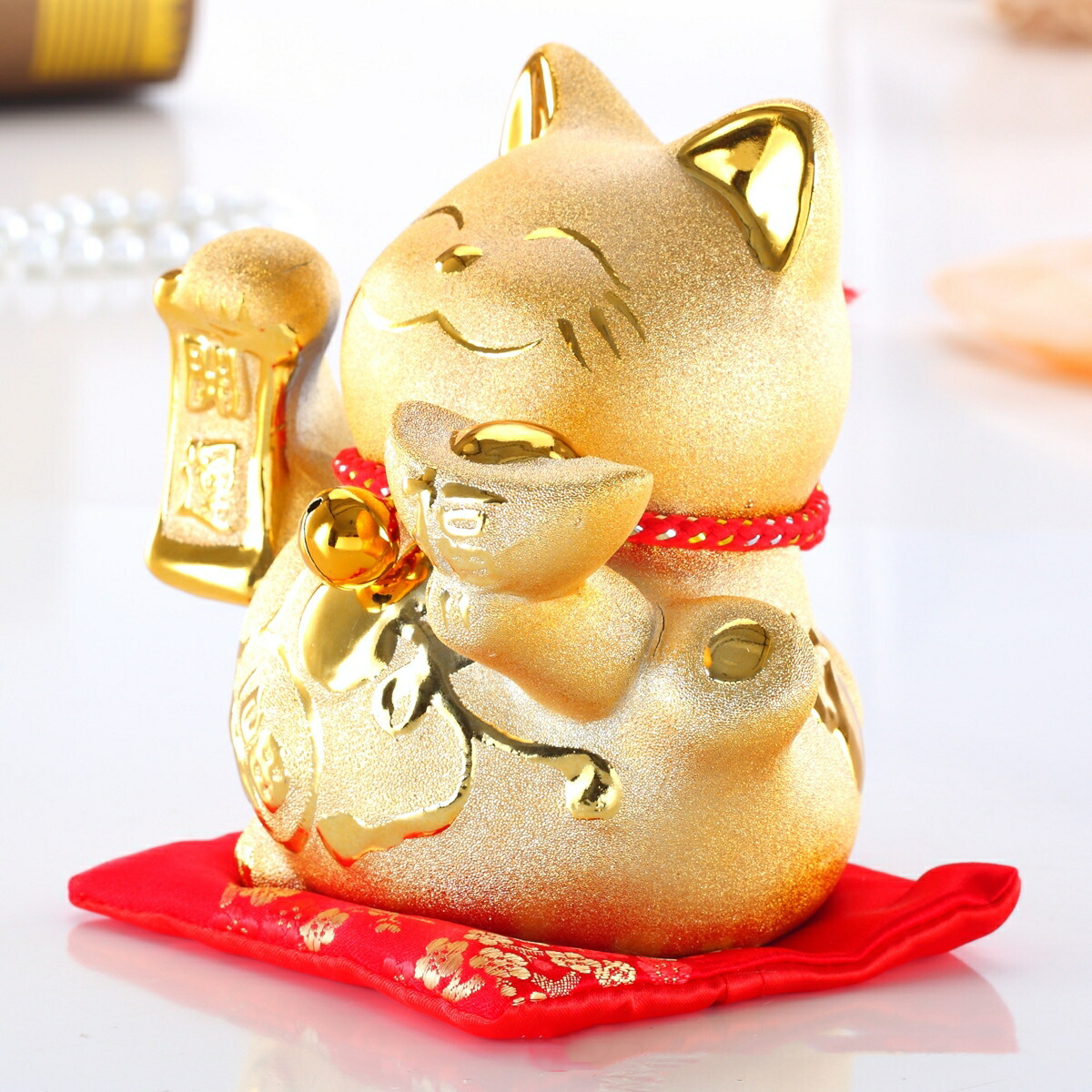 楽天市場】招き猫の貯金箱 まねきねこ貯金箱 陶器のまねき銀行 貯金箱