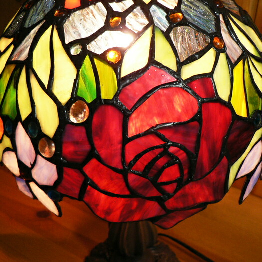 楽天市場】【送料無料】ステンドグラスランプ 優雅な薔薇