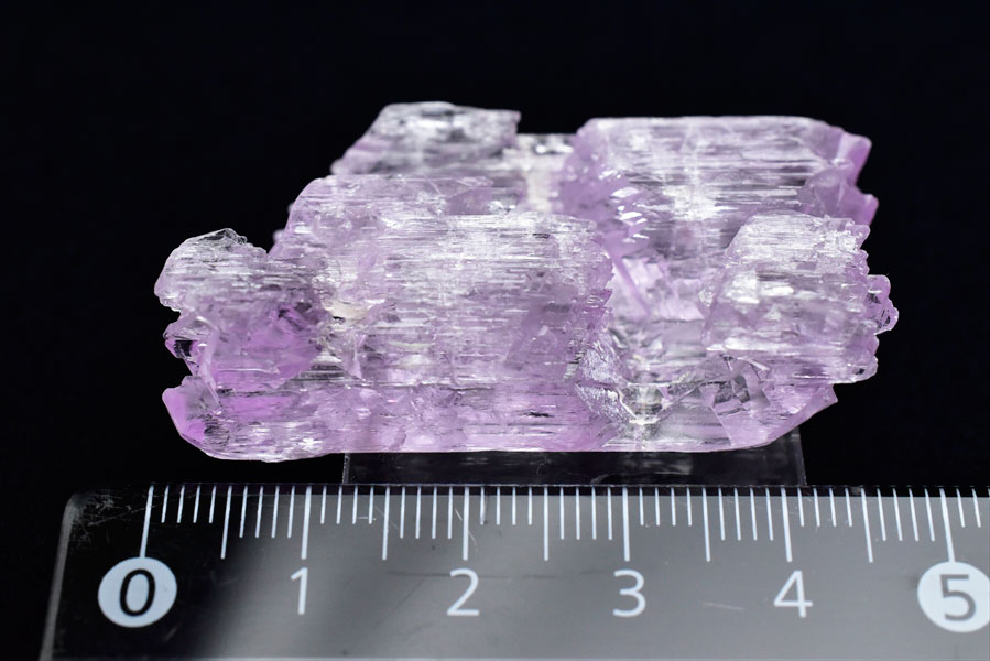 楽天市場】クンツァイト リチア輝石 結晶 原石最高級【約24.8g