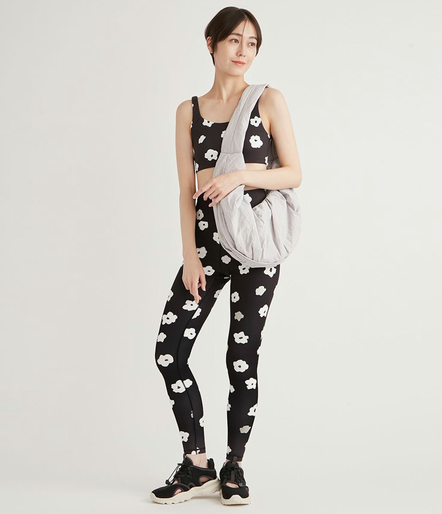 楽天市場】＼エントリーでP5倍／エミ ヨガウェア emmi WELLNESS