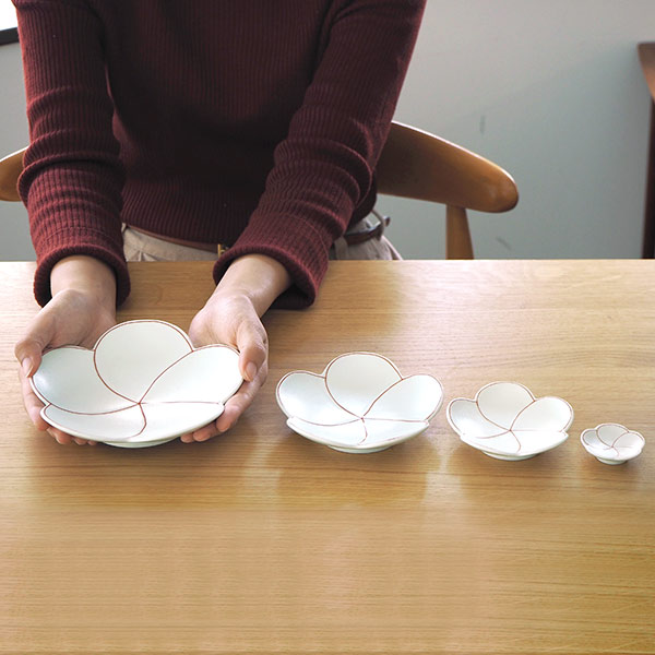 楽天市場】幸楽窯 錦 銀彩 捻り梅 / 箸置 有田焼 和食器 正月 お正月