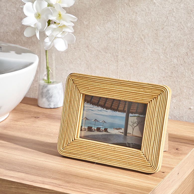 楽天市場】フォトフレーム 写真立て ラタン製 天然素材 縦置き 横置き