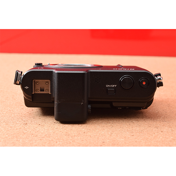 初心者用の一眼レフカメラ専門館TSS / Nikon ニコン 1 V1ボディ!