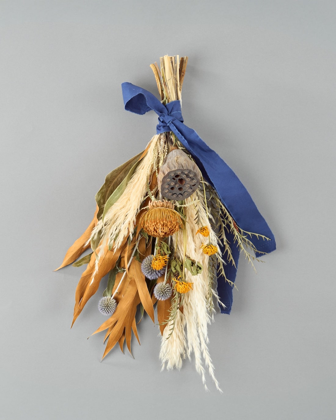 まなざし＞パンパスグラス・ハス・グレビレアのスワッグ 商品ページ