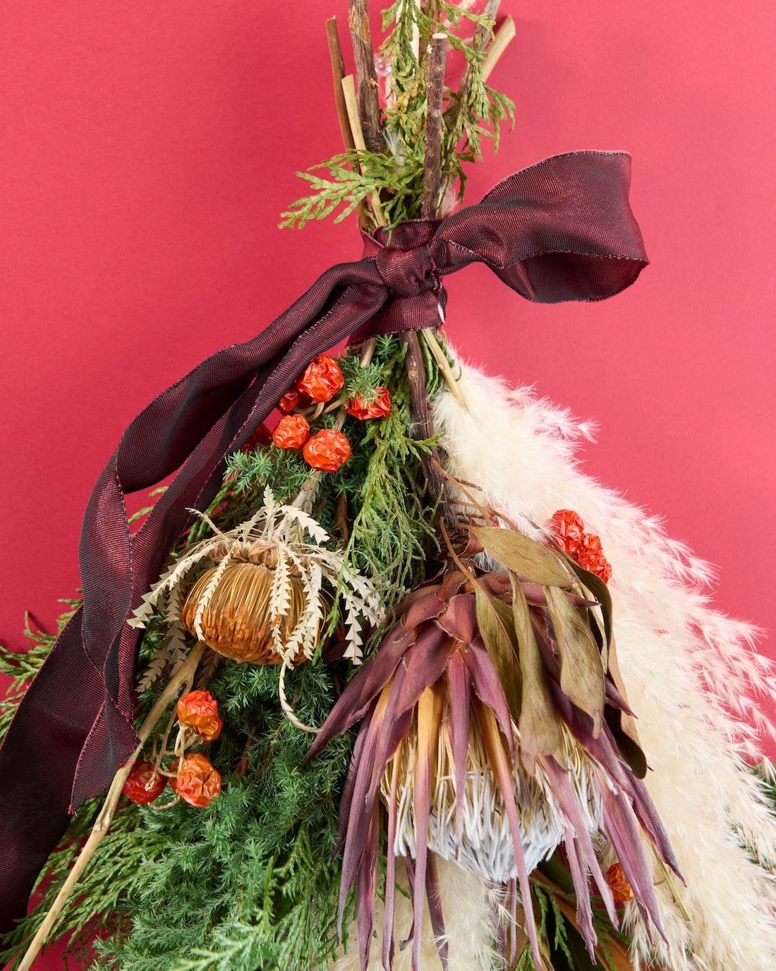 世界中の森から集めた、冬のスワッグ の 商品ページ - 土と風の植物園