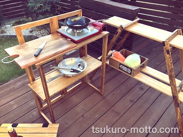 折りたたみ出来るキャンピングキッチンテーブルの作り方をご紹介