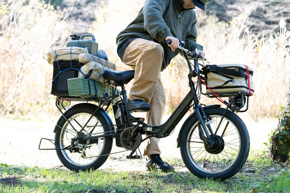 キャプテンスタッグ、両輪駆動方式の電動折りたたみ自転車「eバーギー