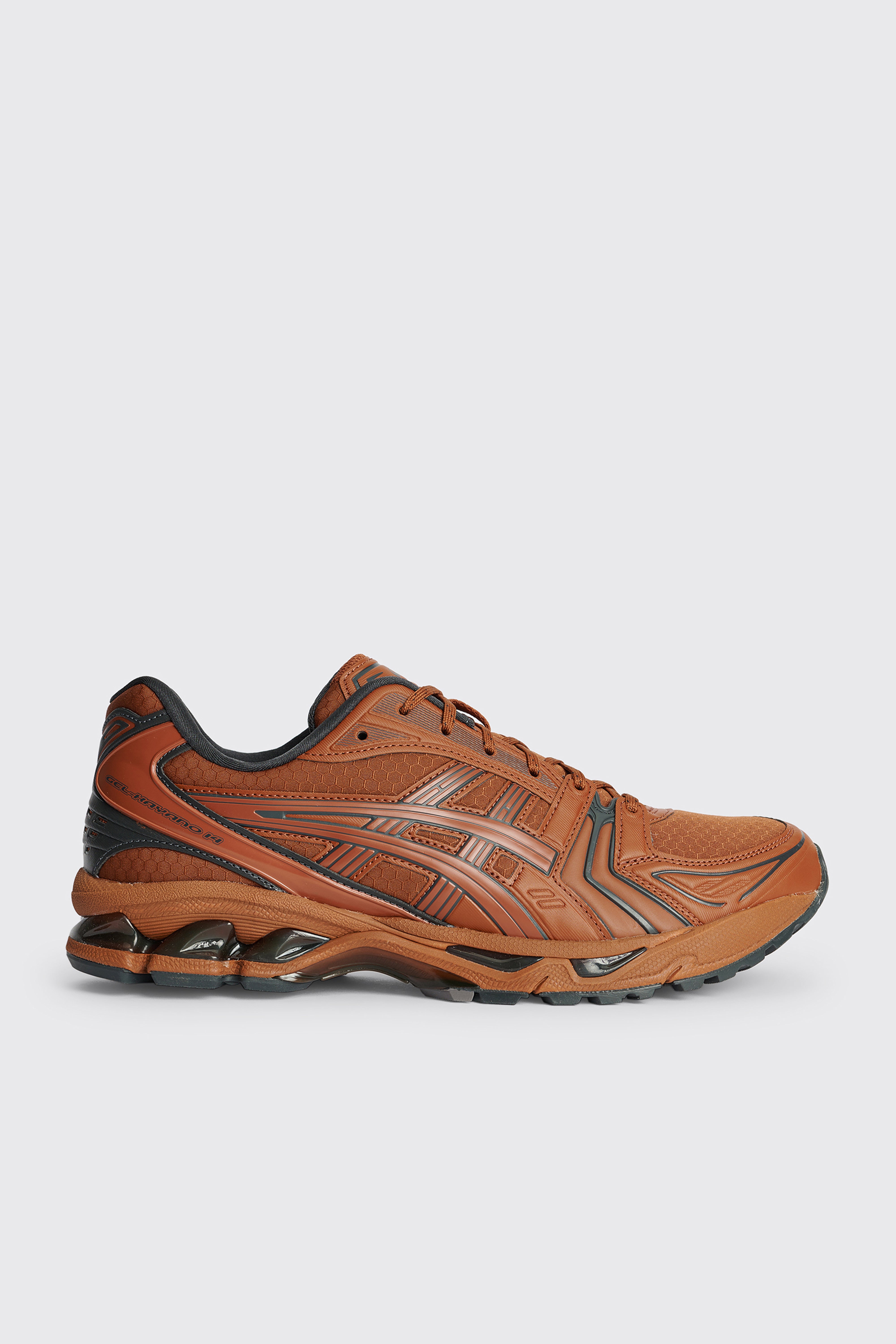Footwear_240111_001_cb7cf2ed-