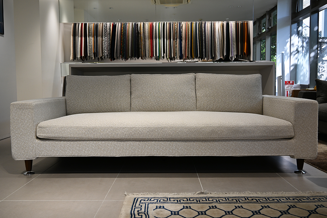 青山店】 sofa【LA】のカバーを交換しました | 国産ソファ専門店 TRES