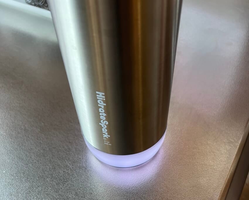 水分補給を促すスマートボトル「Hidrate Spark Steel」使用レビュー