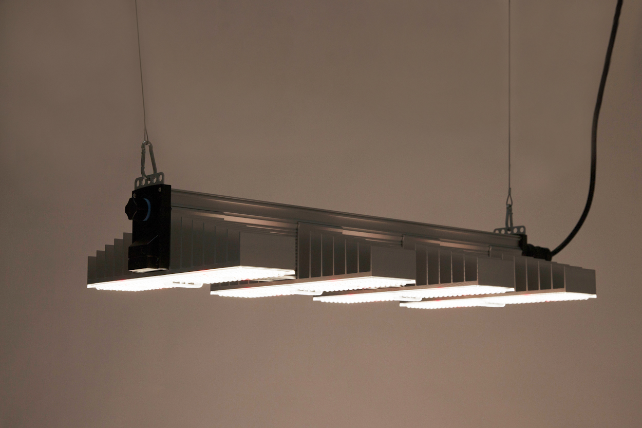 LED Grow Light SANlight EVO 4-80 - SANlight Americas