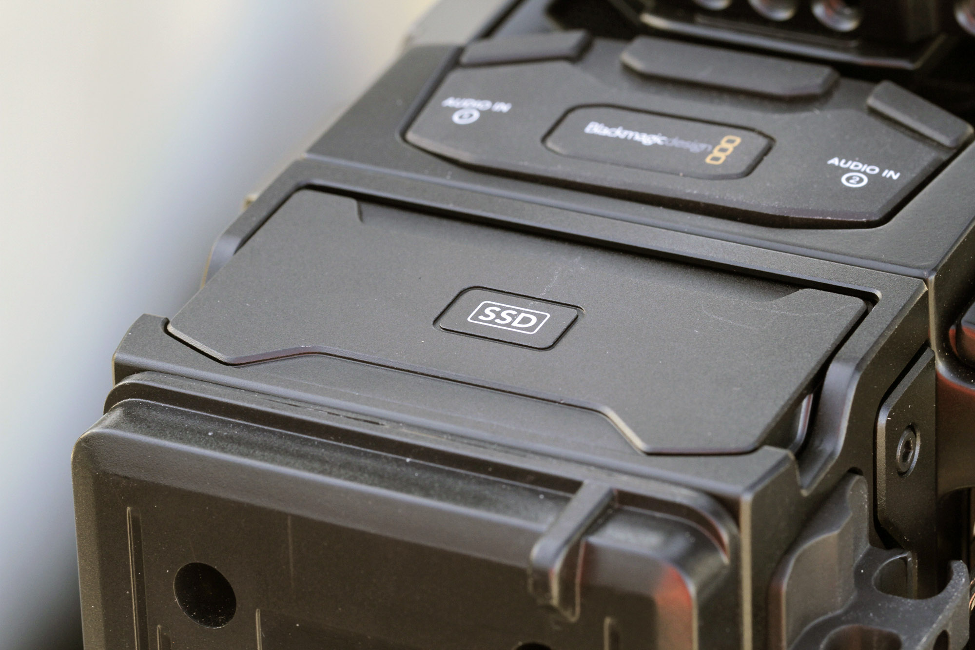 URSA Mini Proで汎用SSDでの収録が可能になる！Blackmagic URSA Mini