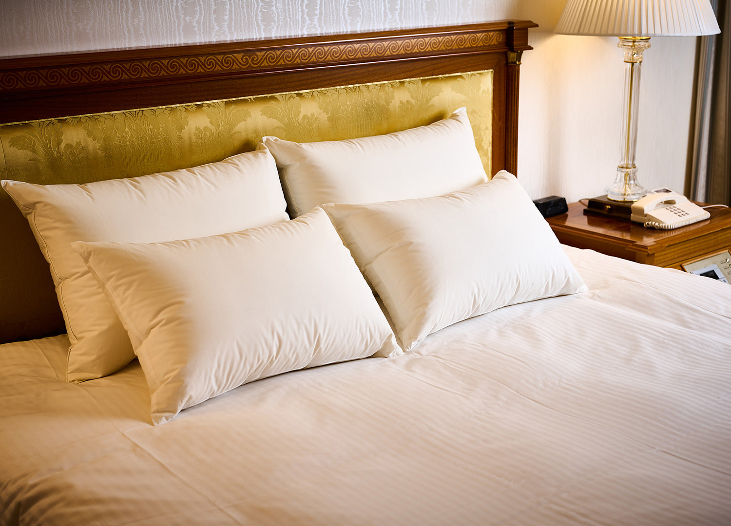 downpillow_3layers-hotel-
