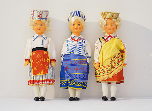 ソビエト社会主義連邦共和国時代の民族衣装人形 | わらべ館 [童謡