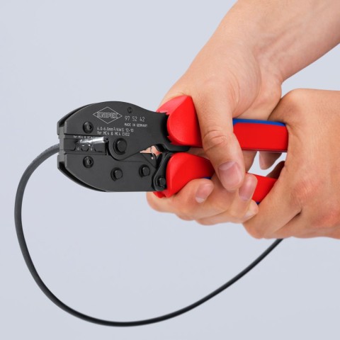 KNIPEX PreciForce® Crimping Pliers For MC4/MC4 EVO 2 | KNIPEX Tools