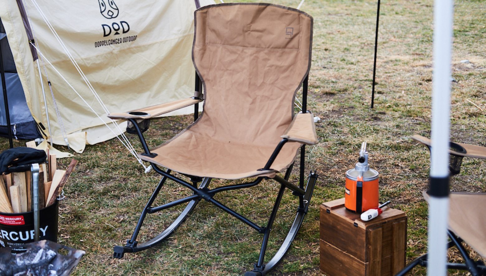 これは買い！ コスパもサイズも◎な、クオルツのロッキンチェア。 | GO