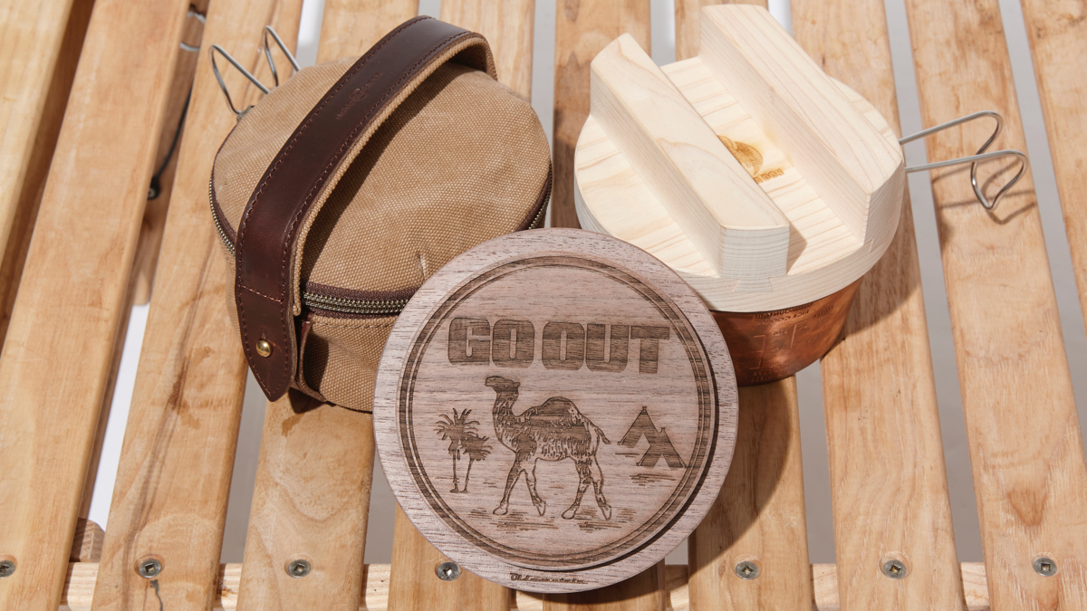 オールドマウンテンの人気ギア「OKAMADONのケース付き別注モデルが登場