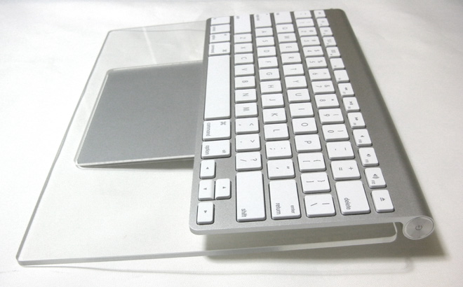 キーボードとトラックパッド（Apple Magic Trackpad）を一体化（Mac