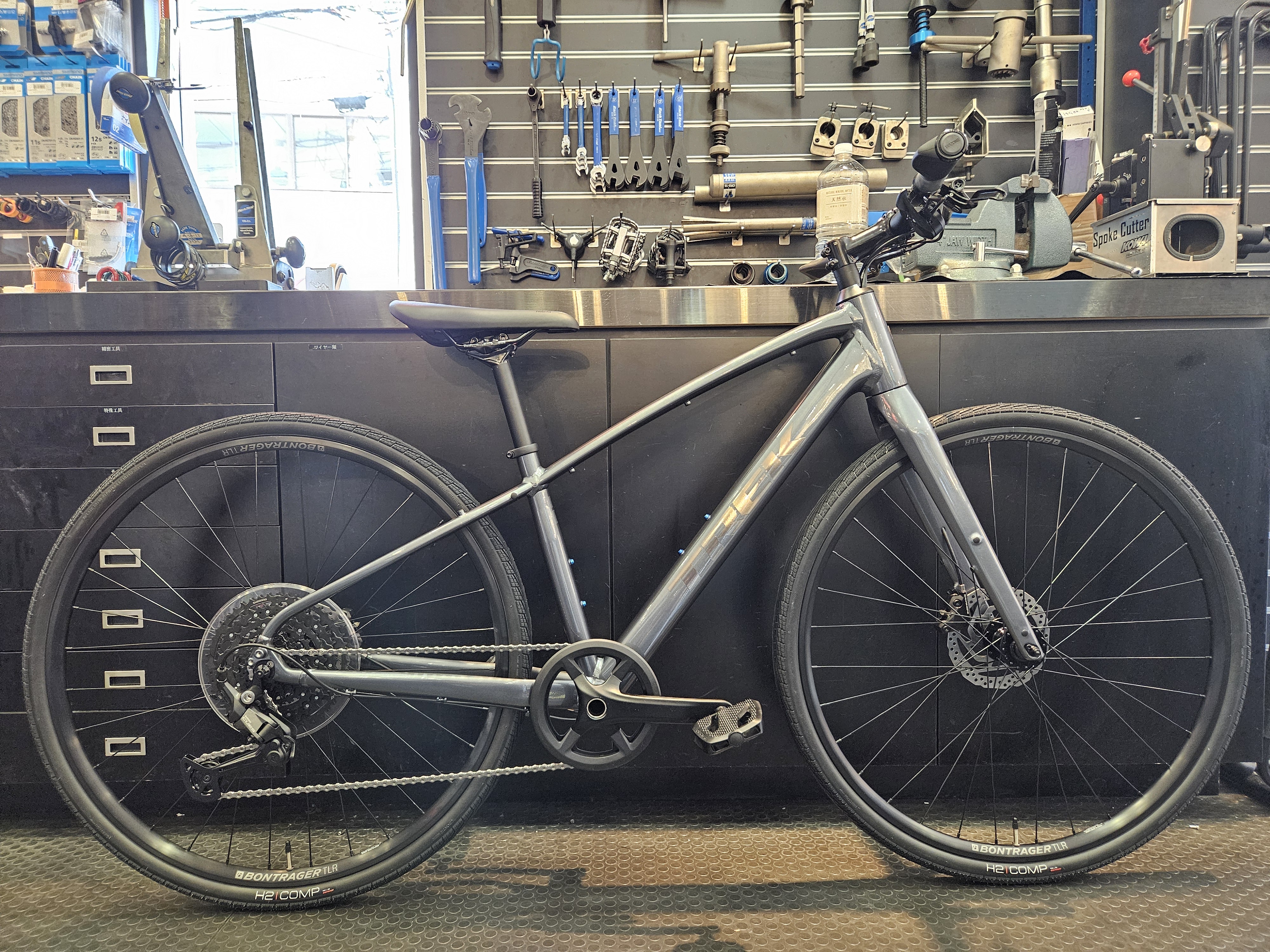 2025 TREK 新型FX3が遂に入荷しました【宝塚店】