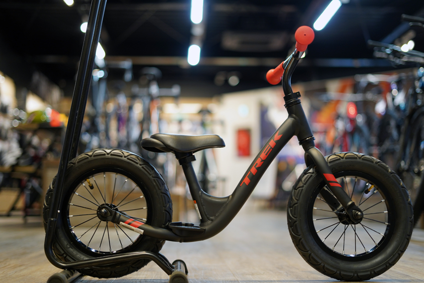 秋の行楽サイクリングにも最適！TREK キッズバイク【Precaliber