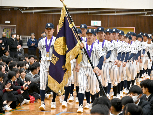 野球部から優勝報告がありました – 九州国際大学付属高等学校