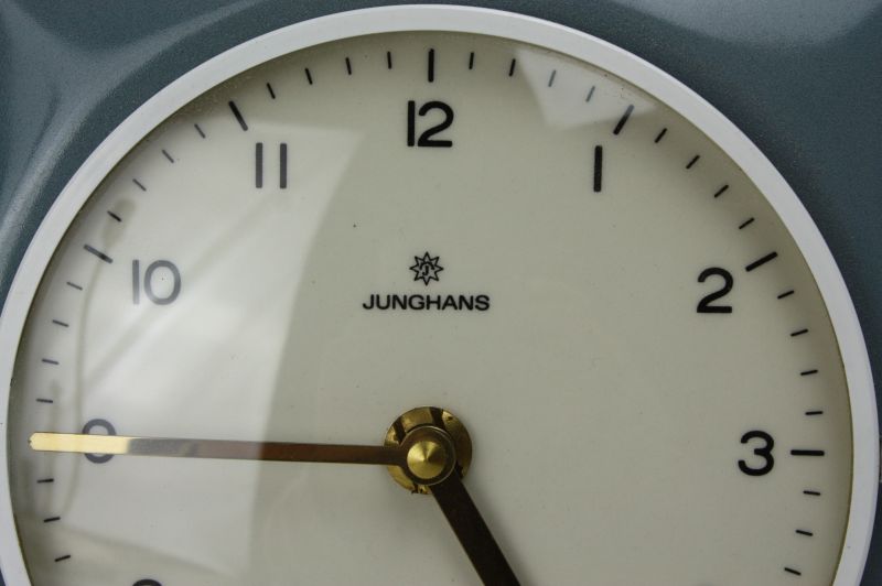 Junghansユンハンス セラミック壁掛け時計 北欧雑貨と北欧食器通販coco