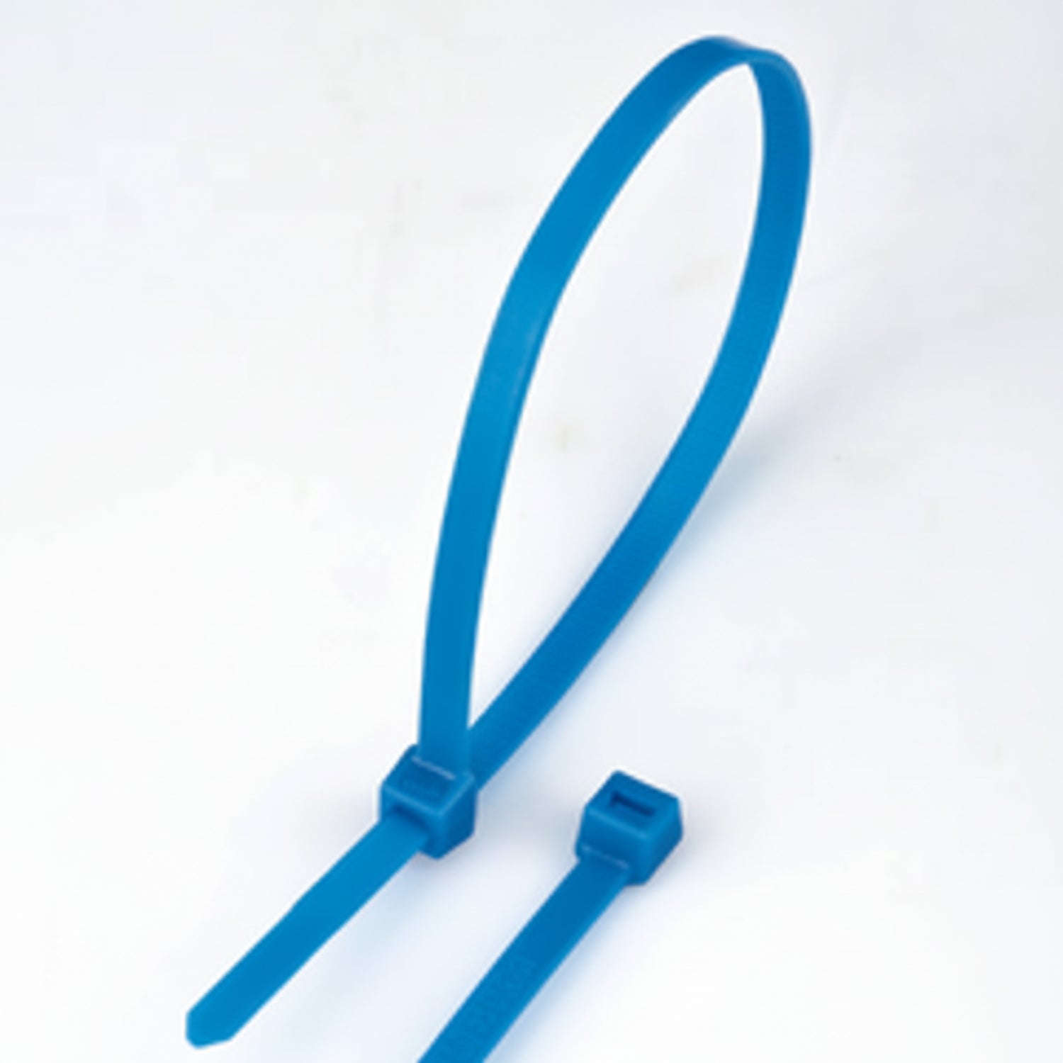 Aqua Blue 15″ 50lb Tefzel® Cable Ties – 100/Bag | Cable Ties Unlimited