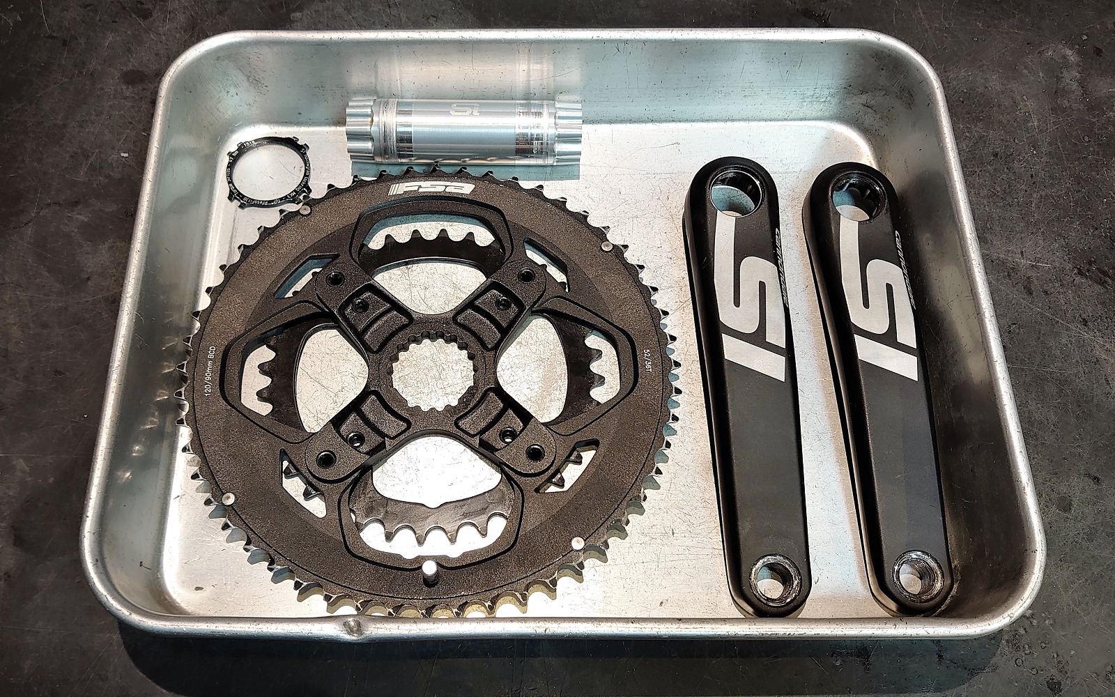 Siクランク用スピンドルの話。 | キャノンデール横浜