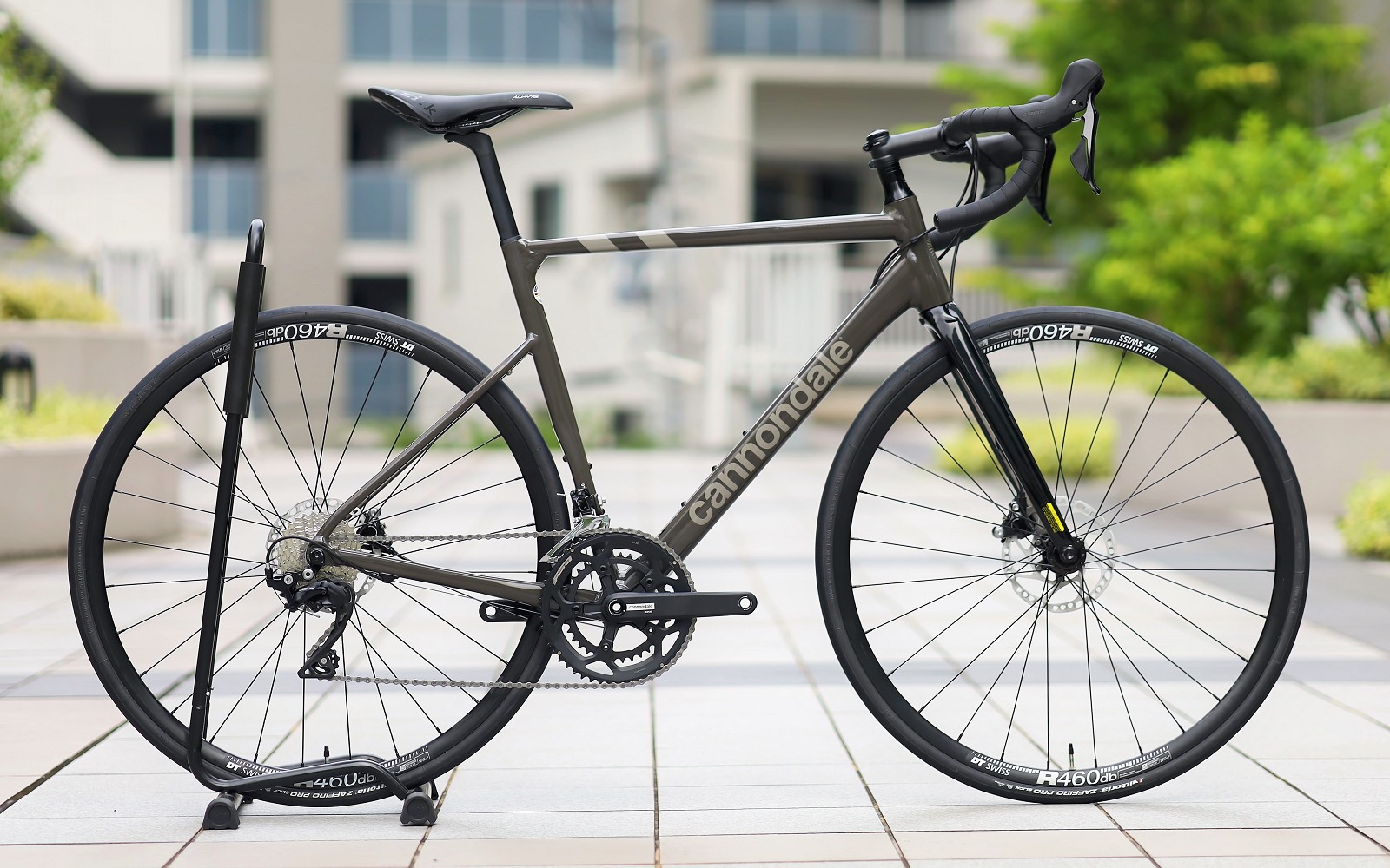 CAAD13 Disc 105 新色スモークブラック！ちょっと希少なモデルです