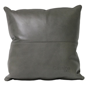 カッシーナ・イクスシー レザークッション FZ革（ロゴあり） グレー