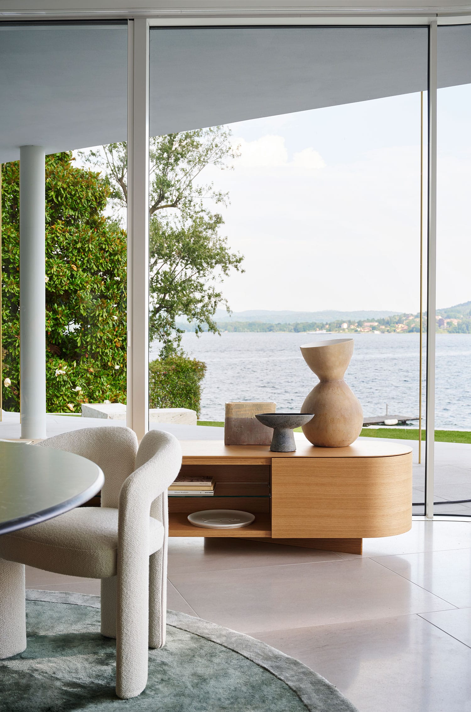 558 RONDOS（ロンドス TV キャビネット）Cassina | カッシーナ・イクスシー