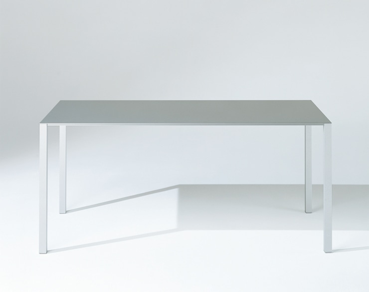 AIR FRAME 3004 VO(エアーフレーム3004 VOテーブル） IXC | カッシーナ