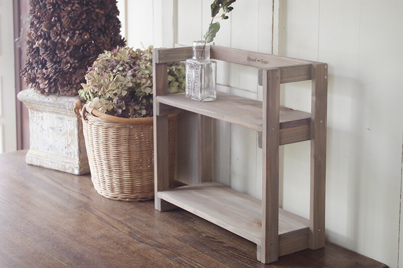 ヴィンテージ風木製ディスプレイラック【インテリア木工品】｜シャビー