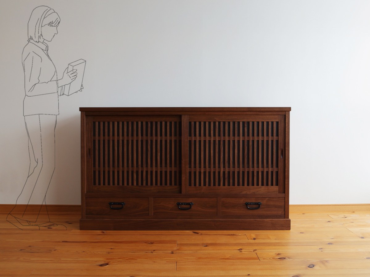 オーダー家具・C-355 ウォールナット無垢材の水屋箪笥 和風食器棚 長野