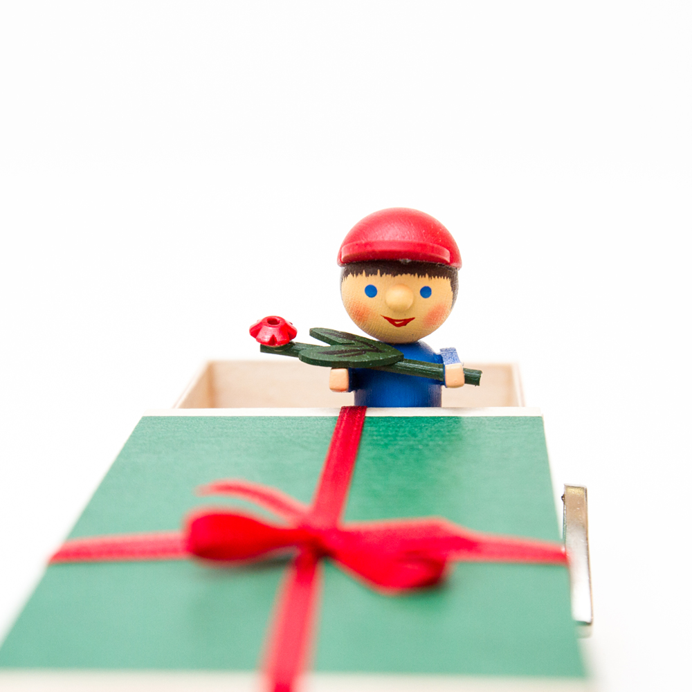 ポップオルゴール「プレゼント・男の子」【697】 WERNER/ヴェルナー社