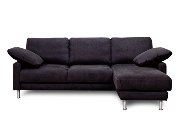 leoncouchnuki.jpg