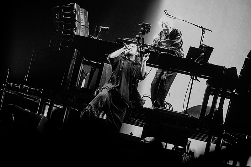 ライブレポート＞Creepy Nuts 飛び込んだ先で見つけてきた道――アルバム