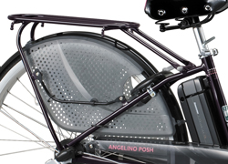 新色チャイルドシート、安全機能をプラスした 3人乗り(幼児2人同乗