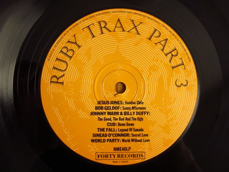 これでしか聴けない?豪華面子によるカバー集3枚組LPボックス！□V.A.