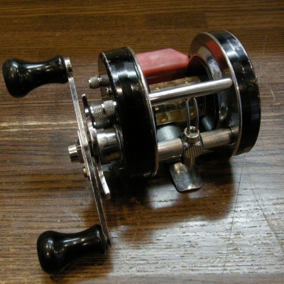 ABU】 Ambassadeur 5600C 赤ベロ 77年製 - DOLLYVARDEN FLYSHOP