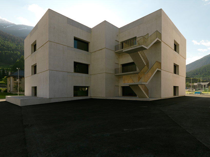 valerio olgiati: visiting center at swiss national park, zernez