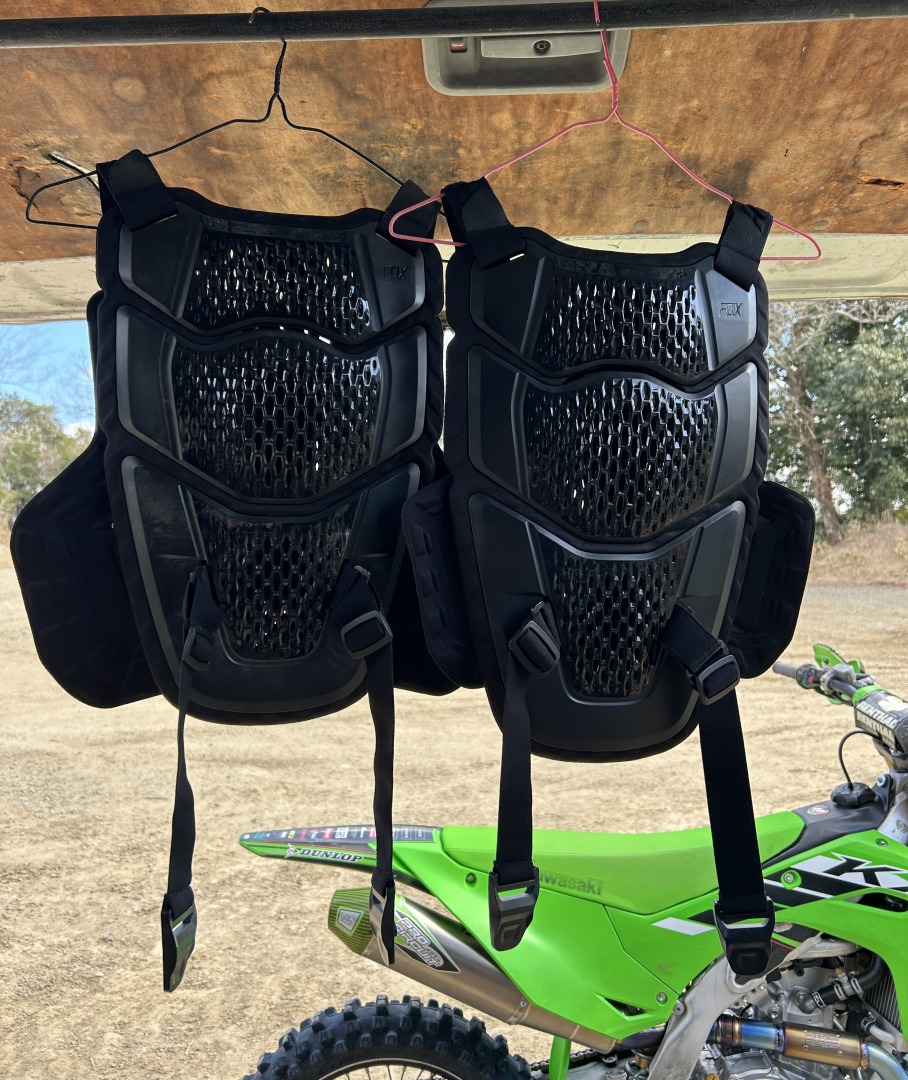 FOX RACING レースフレーム ルースト ブラック(2020)| Dirtbikeplus