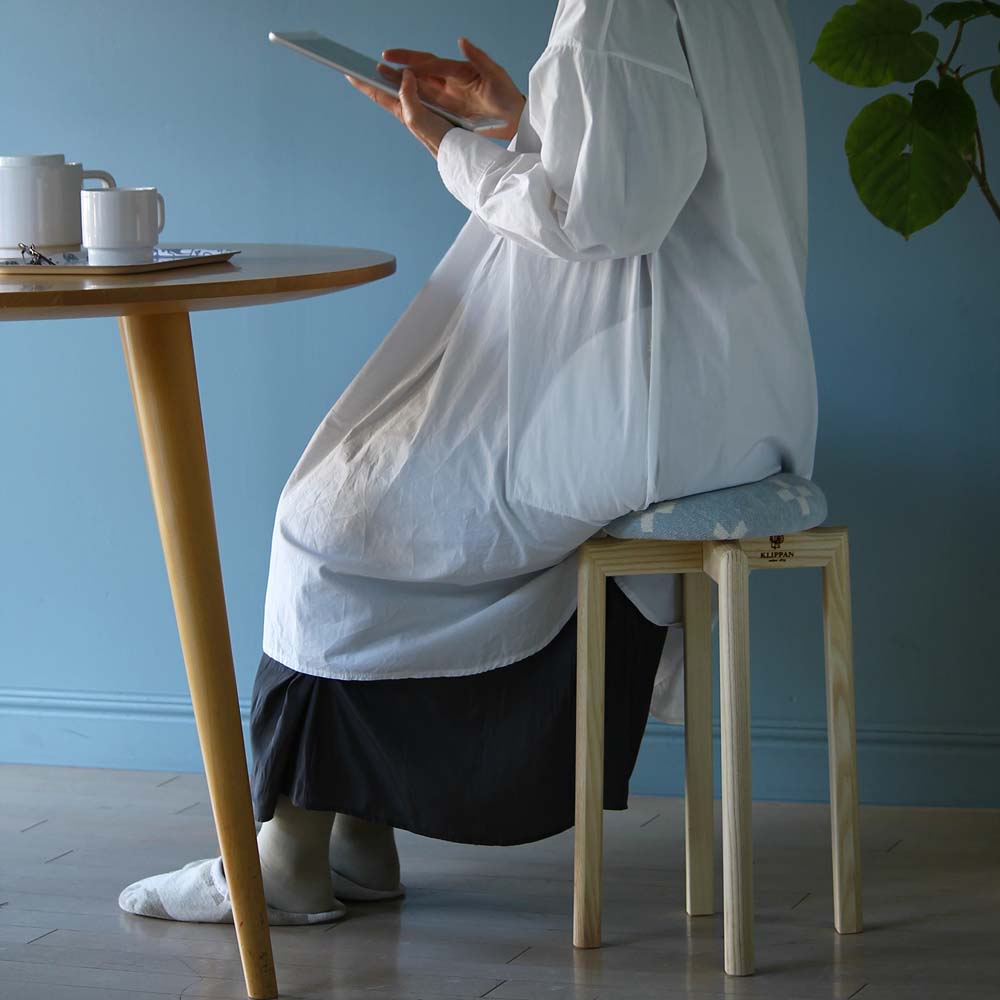 KLIPPAN/クリッパン スツール シャーンスンド ライトブルー Mサイズ