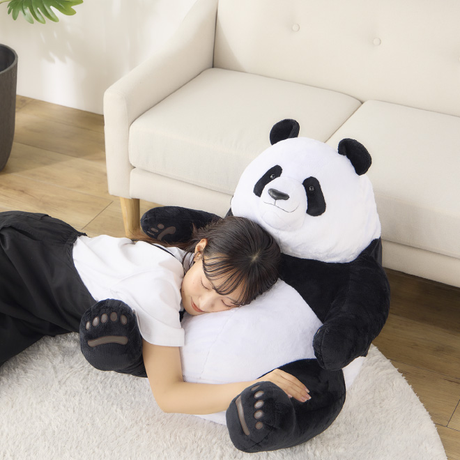 パンダと暮らす夢がかなう リアルサイズのパンダ布団収納│YOU+MORE