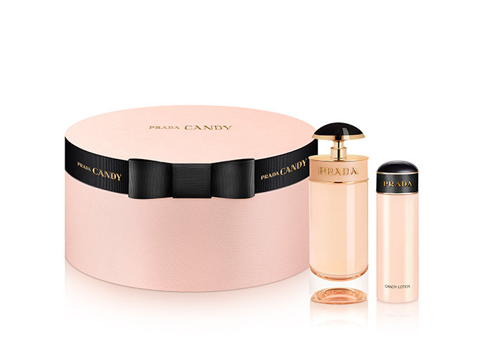 プラダが贈るホリデーコフレ - 新作香水「キャンディ フロラーレ」など
