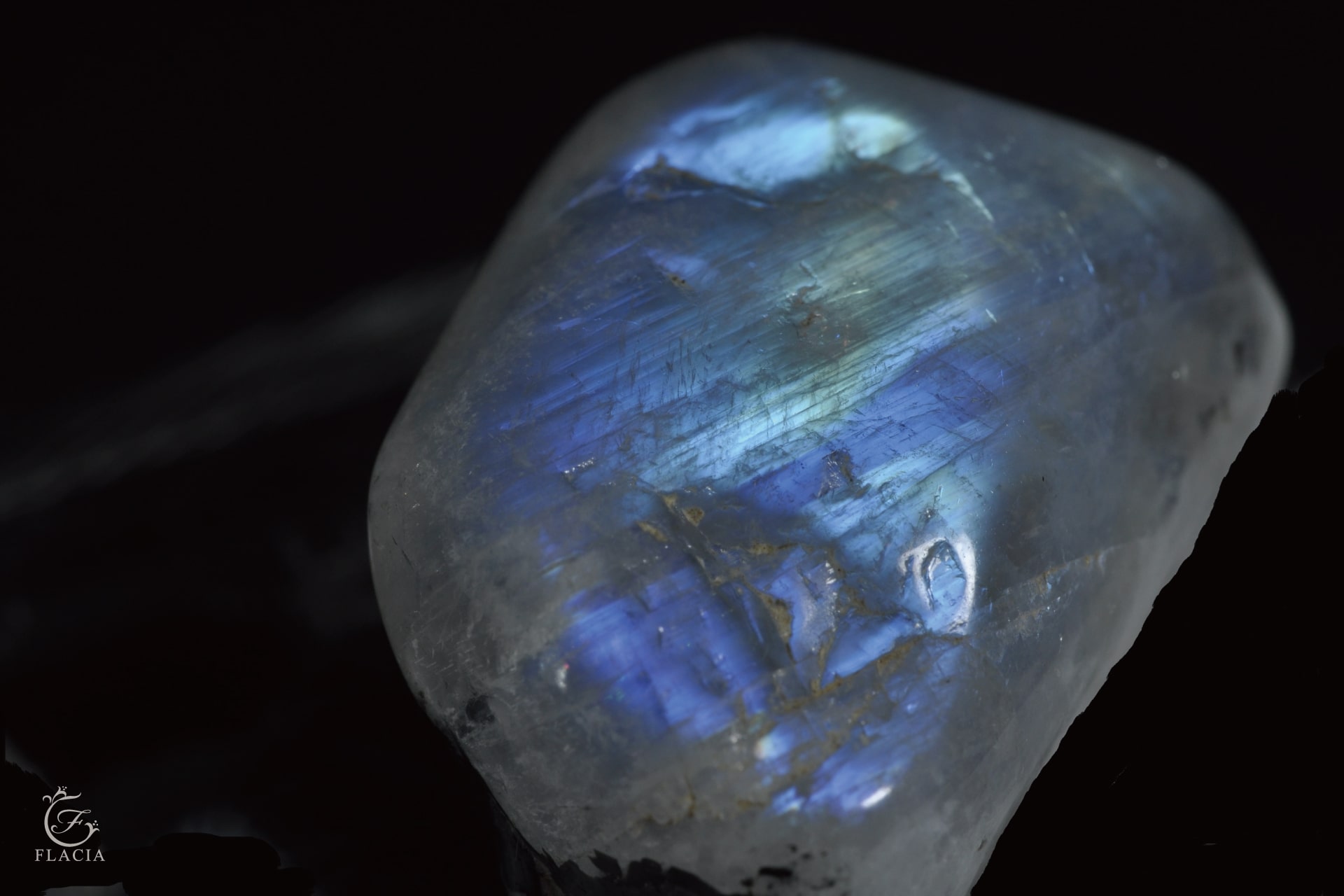 ムーンストーン・月長石】宝石の豆知識 | FLACIA