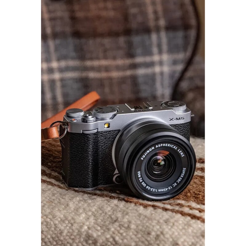 富士フイルム FUJIFILM X-M5 XC15-45mmレンズキット シルバー 新品