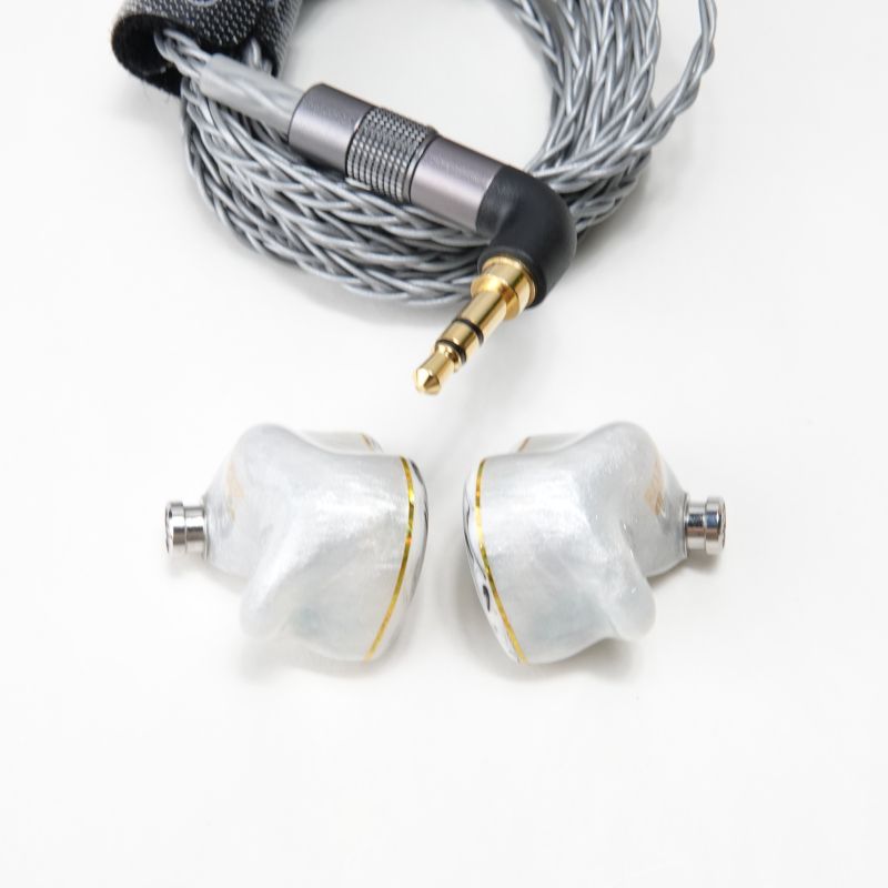 qdc WHITE TIGER II [QDC-TIGER-S-WH-V2] AB+ランク 中古｜フジヤ