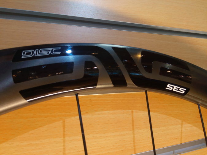 ディスクロード・カーボンホイール、ENVE SES 3.4 DISC あります