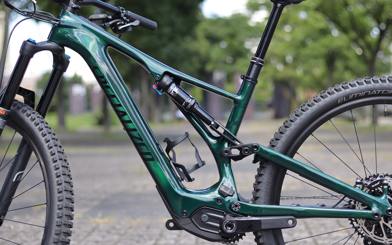 誰でも、どこでも、最高のライドを！ ─TURBO LEVO SL COMP CARBON